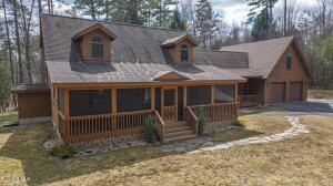 5 Kingsley Lane Chestertown, NY 12817