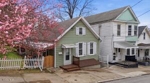 27 Lincoln Avenue Troy, NY 12180