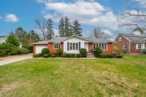 6 E Alfred Drive Albany, NY 12205