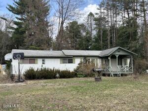 147 Lampman Road Broadalbin, NY 12025