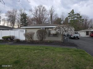 13 Donna Lynn Drive East Greenbush, NY 12061