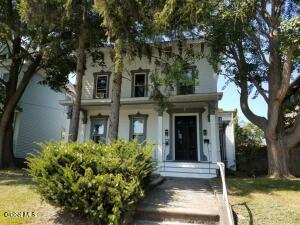8 Saratoga Avenue Waterford, NY 12188