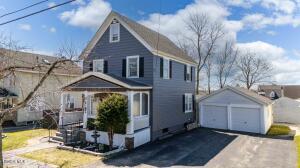 28 Wilkes Avenue Amsterdam, NY 12010