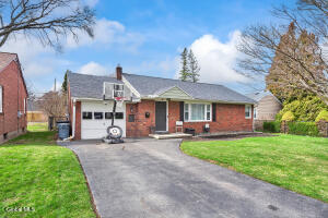1464 Dalton Drive Schenectady, NY 12308
