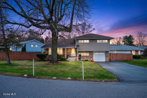 6 Nicholas Drive Albany, NY 12205
