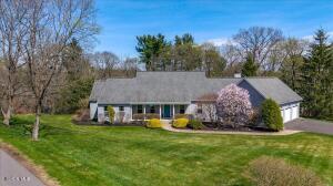 102 Woods Lane Menands, NY 12204