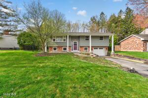 3 Woodside Court Wynantskill, NY 12198