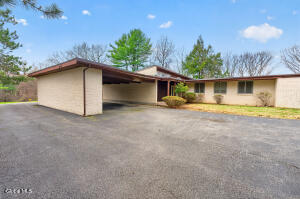 20 Alsid Court Troy, NY 12180