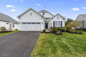 12 TwinFlower Court Glenmont, NY 12077