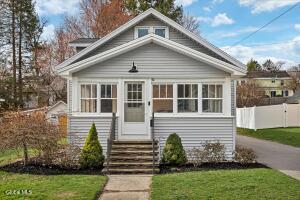 42 Irving Road Scotia, NY 12302