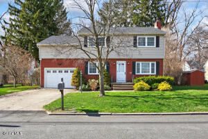 25 Alfred Drive Albany, NY 12205