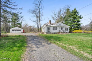 929 Pearse Road Niskayuna, NY 12309