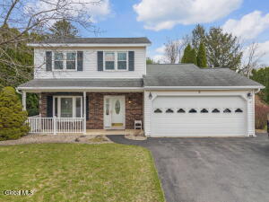 2 Cartwheel Drive Scotia, NY 12302