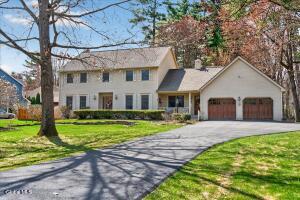 10 Timberwick Drive Clifton Park, NY 12065