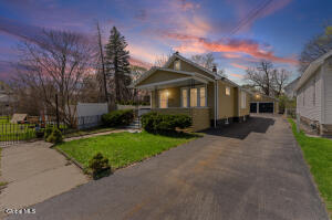 917 Hazelwood Avenue Schenectady, NY 12306