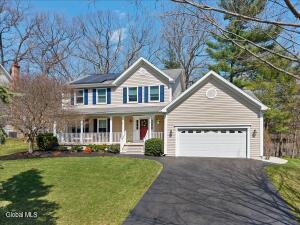 12 Deer Run Hollow Halfmoon, NY 12065