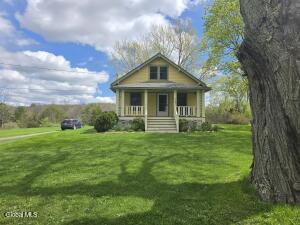 6542 Hill Street Hudson, NY 12534