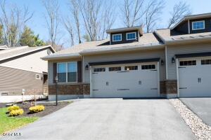 17 Canterbury Lane Delmar, NY 12054