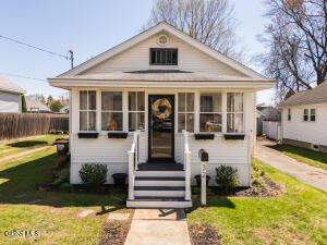 32 Hudson Avenue Colonie, NY 12205