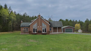 4 Debbie Drive Altamont, NY 12009
