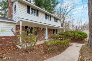 24 Longview Drive Clifton Park, NY 12065