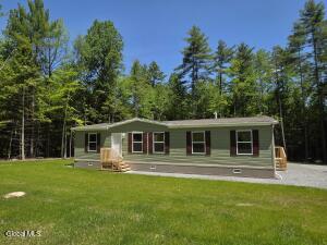 71 Ferris Road Chestertown, NY 12817