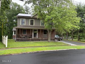 22 Brent Street Colonie, NY 12205