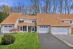 25 Grant Hill Court Clifton Park, NY 12065