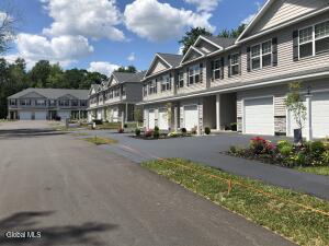 Rdg Mnr Court Niskayuna, NY 12309