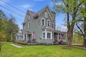10 Landon Hill Road Chestertown, NY 12817