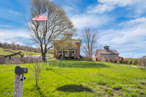 3011 State Route 22A Hampton, NY 12837