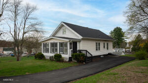 19 Elmwood Court Wynantskill, NY 12198