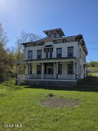 105 Hartman Road Pattersonville, NY 12010