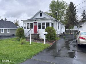 12 Connecticut Avenue Rensselaer, NY 12144
