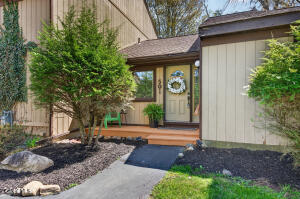 501 Huntington Court East Greenbush, NY 12061