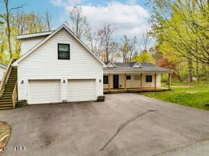 10 E Branch Drive Queensbury, NY 12804