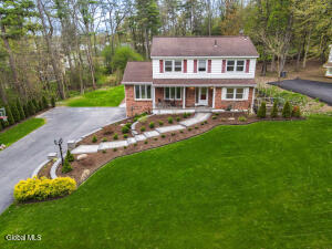 2292 Pinehaven Drive Niskayuna, NY 12309