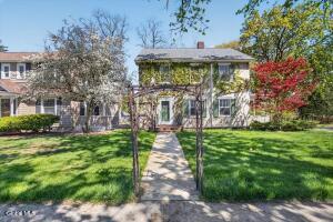 33 Washington Road Scotia, NY 12302