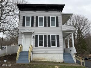 7 Hewitt Street Amsterdam, NY 12010