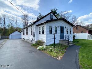 38 Van Heusen Street Albany, NY 12205