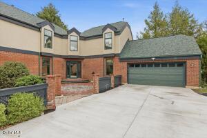 214 Colonial Avenue Albany, NY 12208