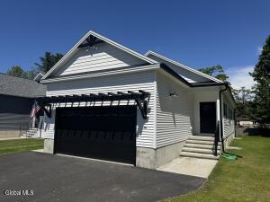 7B Parkview Avenue Queensbury, NY 12804