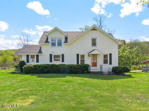 607 Youngs Corners Road Amsterdam, NY 12010