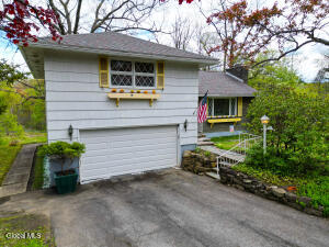 10 Woodland Drive Johnstown, NY 12095