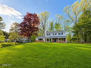 25 Shadow Wood Way Ballston Lake, NY 12019