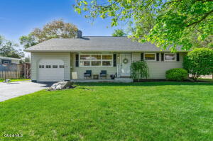 33 Terry Avenue Schenectady, NY 12303