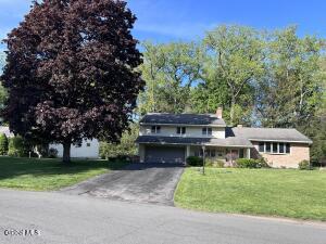 2321 Central Parkway Schenectady, NY 12309