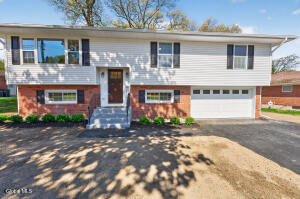 24 James Drive Loudonville, NY 12211
