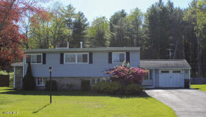 11 Hughes Court Queensbury, NY 12804