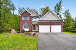56 Jean Place Schenectady, NY 12303